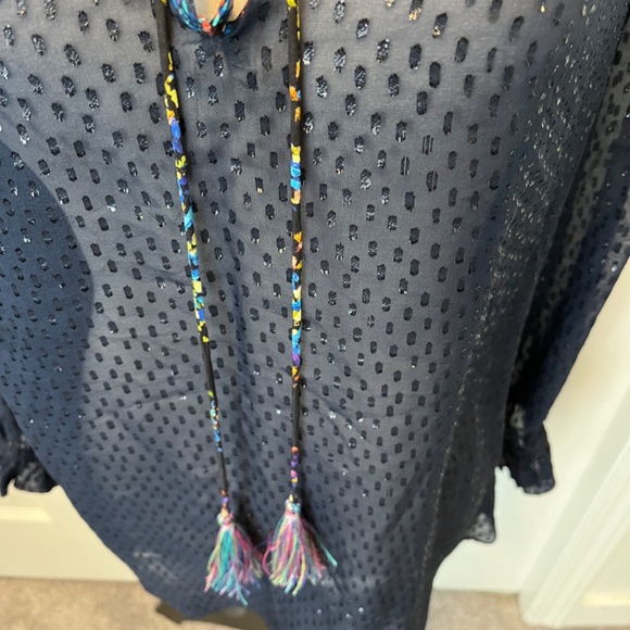 Robert Graham size L silk blend top - Picture 5 of 15